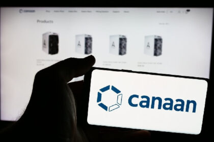 When BTC holdings reach 1,292 BTC, Canaan's mining revenue surge 312%