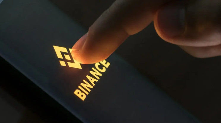 just! Binance has announced that it will list new Altcoin. Prices have skyrocketed!