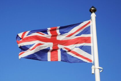 UK bond yields reached 5.5%, stirring "memories of the 2022 pension crisis"