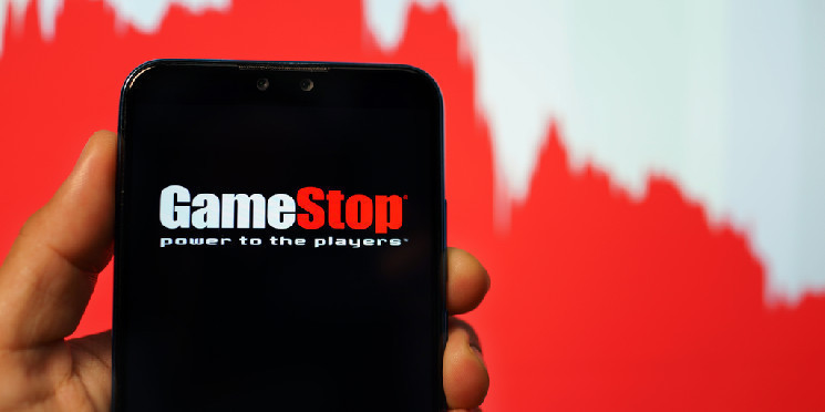 GameStop wants bitcoin, miners face contraction, Robinhood gets timeout