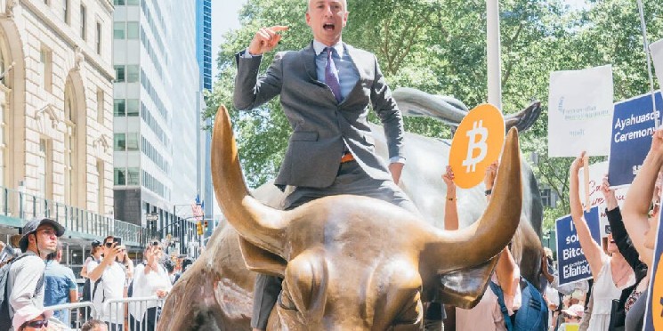 Bitcoin rises as a "magnificent 7" revenue fuel risk take