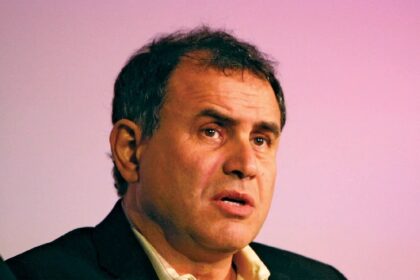 Economist Nouriel Roubini evaluates the US economy, interest rate cuts and tariffs.