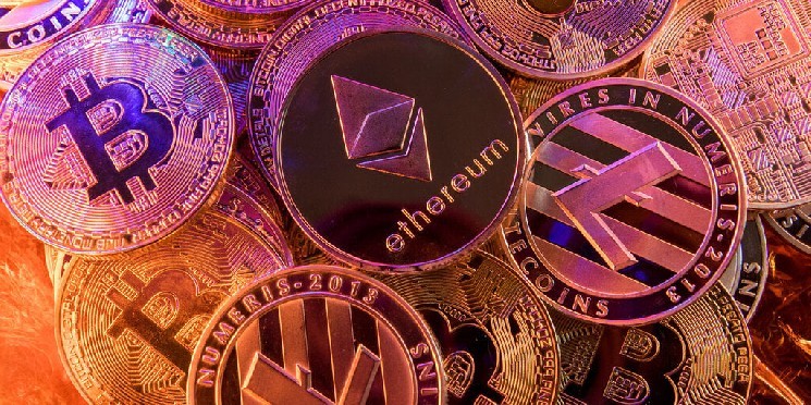 Trading platform eToro will add 12 tokens to the US following SEC payments and IPO push.