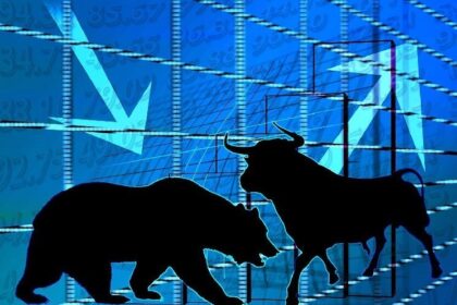 Bitcoin is facing weakest monthly growth since July as whales fight ETF influx