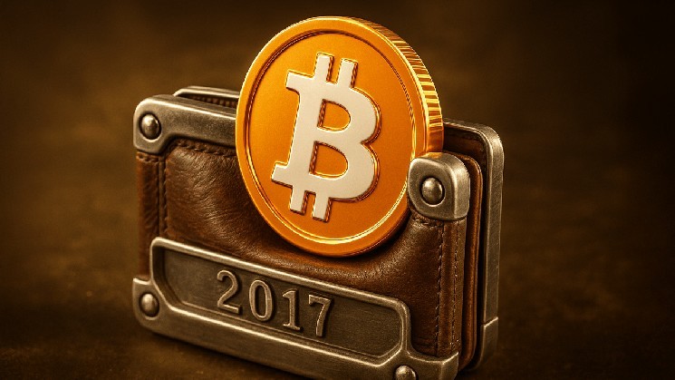Dormant Bitcoin in 2017 Stirs after 8 Years of Silence - 801BTC moved in 72 hours
