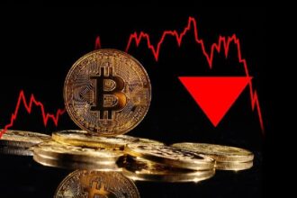 BTC risk drops to $100,000 if below key support level
