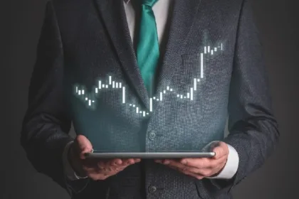 Tesla crashes along with gold and S&P 500 as Bitcoin is nearing the best week ever