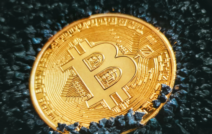 A warning to the peak of Bitcoin Cycle: Experts believe that BTC is close to the maximum value.
