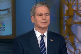 ``There are actors who are defiant to transparency laws'': Treasurer