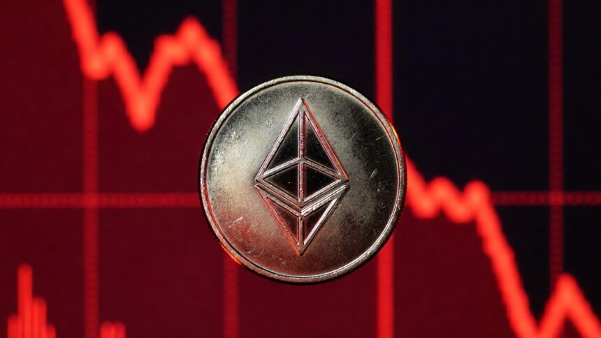 Ethereum falls from $2,000 due to two strong blows